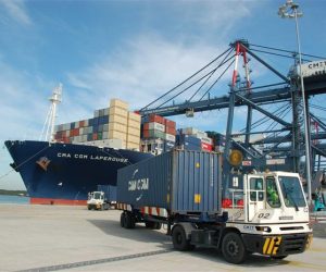 Từ tháng 2, ô tô chạy quá tốc độ ở cảng biển bị phạt 8 triệu đồng