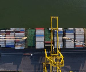 Cảnh báo tàu ngoại lạm thu khi tăng giá dịch vụ cảng biển