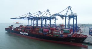 ĐÓN TÀU MẸ LỚN NHẤT KHU VỰC KINH TẾ TRỌNG ĐIỂM PHÍA BẮC