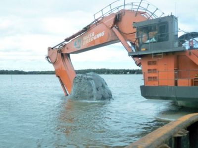 Sẽ “khoán gọn” nạo vét luồng hàng hải