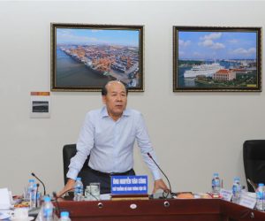 Đồng chí Nguyễn Văn Công – Ủy viên Ban cán sự Đảng, Thứ trưởng Bộ Giao thông vận tải làm việc tại Cảng Hải Phòng