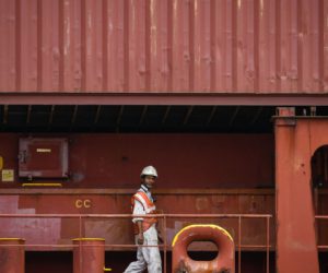 Khảo sát của hiệp hội chủ tàu và hiệp hội thuyền viên về bảo vệ sức khỏe thuyền viên trong đại dịch Covid-19