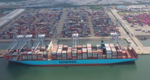 Tàu MARGRETHE MAERSK trọng tải 214,121 DWT cập cảng CMIT tàu container lớn nhất được đưa vào Việt Nam khai thác