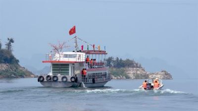 Tàu thuyền quá hạn đăng kiểm bị phạt đến 10 triệu, đình chỉ 3-6 tháng