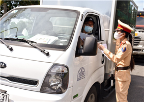 Bộ GTVT đề nghị UBND các tỉnh thống nhất chỉ đạo để đảm bảo vận tải hàng hóa được lưu thông trên toàn quốc thuận lợi