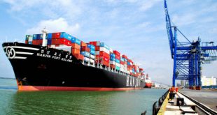 Hãng tàu phải công khai cước, phụ thu vận tải container tại Việt Nam