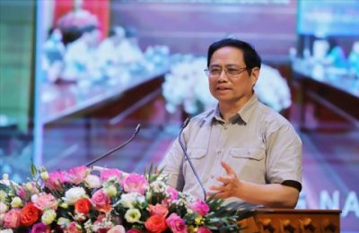 Thủ tướng Chính phủ gặp gỡ, đối thoại với công nhân lao động năm 2022